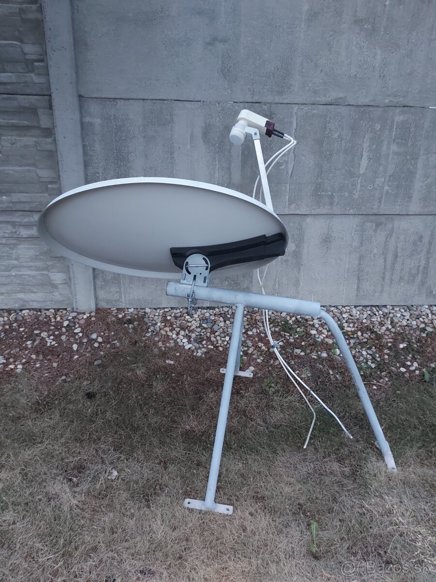 Satelit