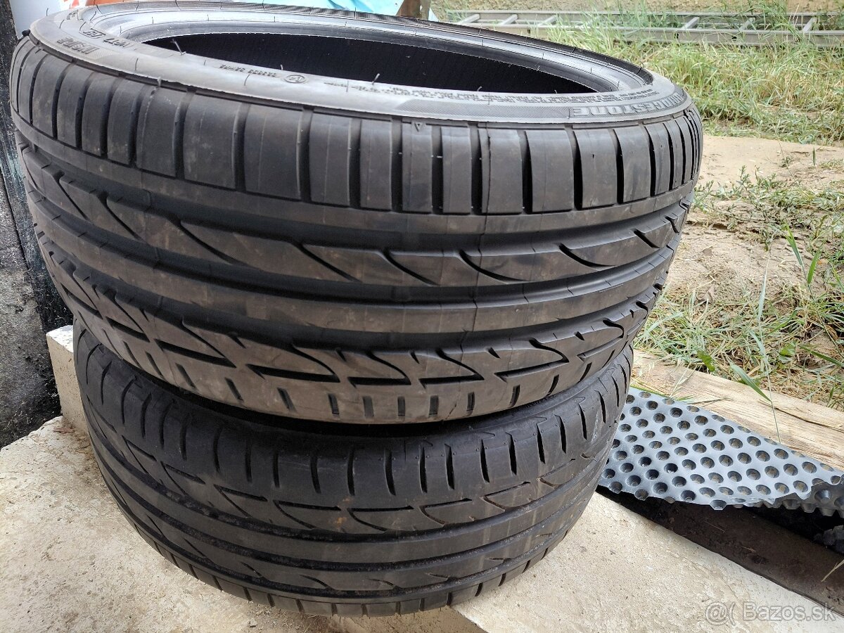 2x letne Bridgestone 225/40R18