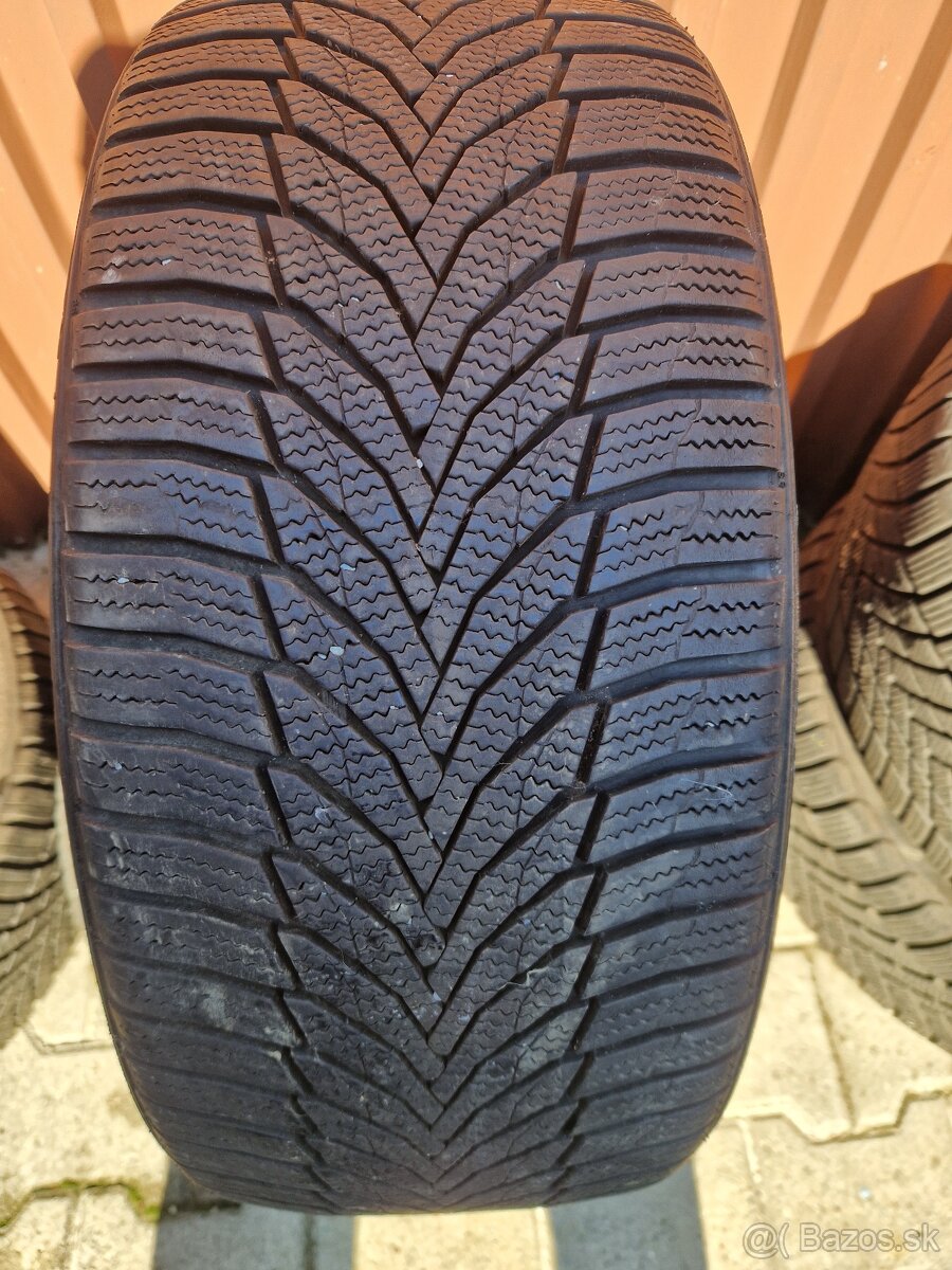 Predám zimné pneu Nexen 225/40r18