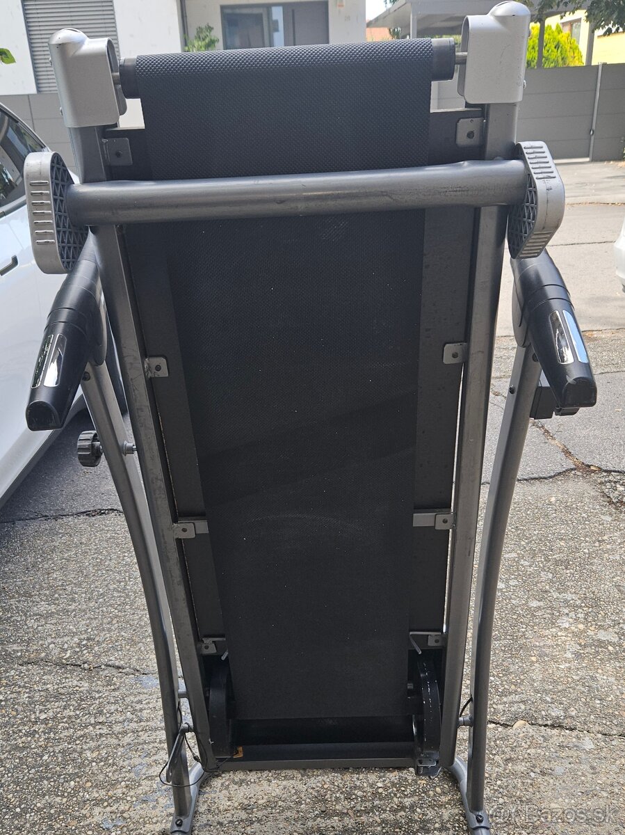 Bežiaci (na chôdzu) pás