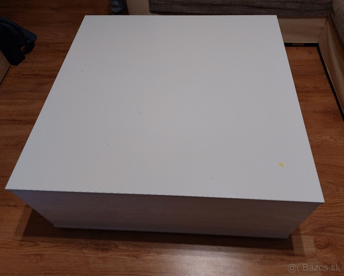 Konferenčný stolík