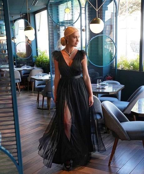 Čierne tylové šaty 36/S