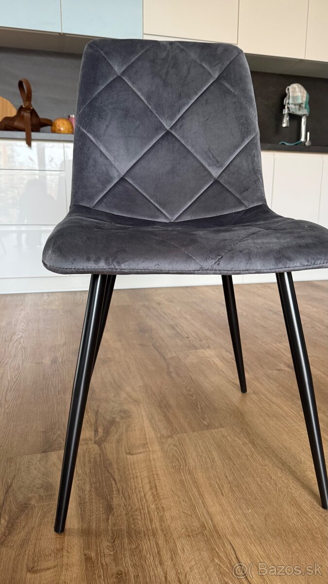 Nové Jedalenske stoličky 4ks