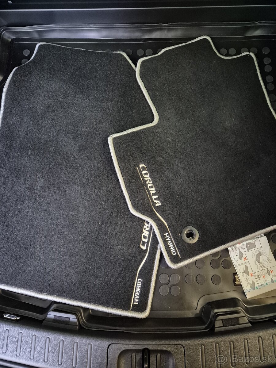 Velúrové koberčeky toyota corolla