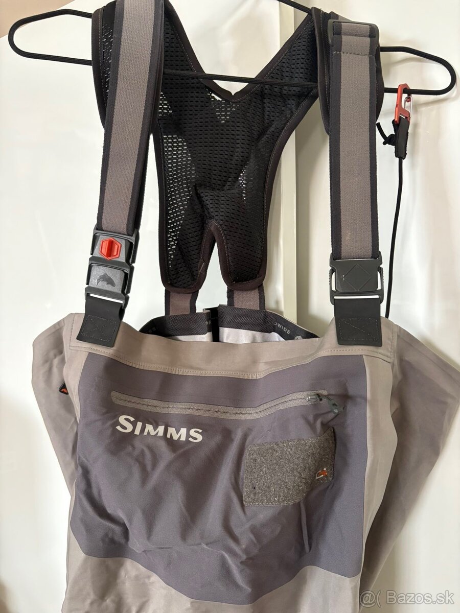 Prsačky, brodáky Simms G3