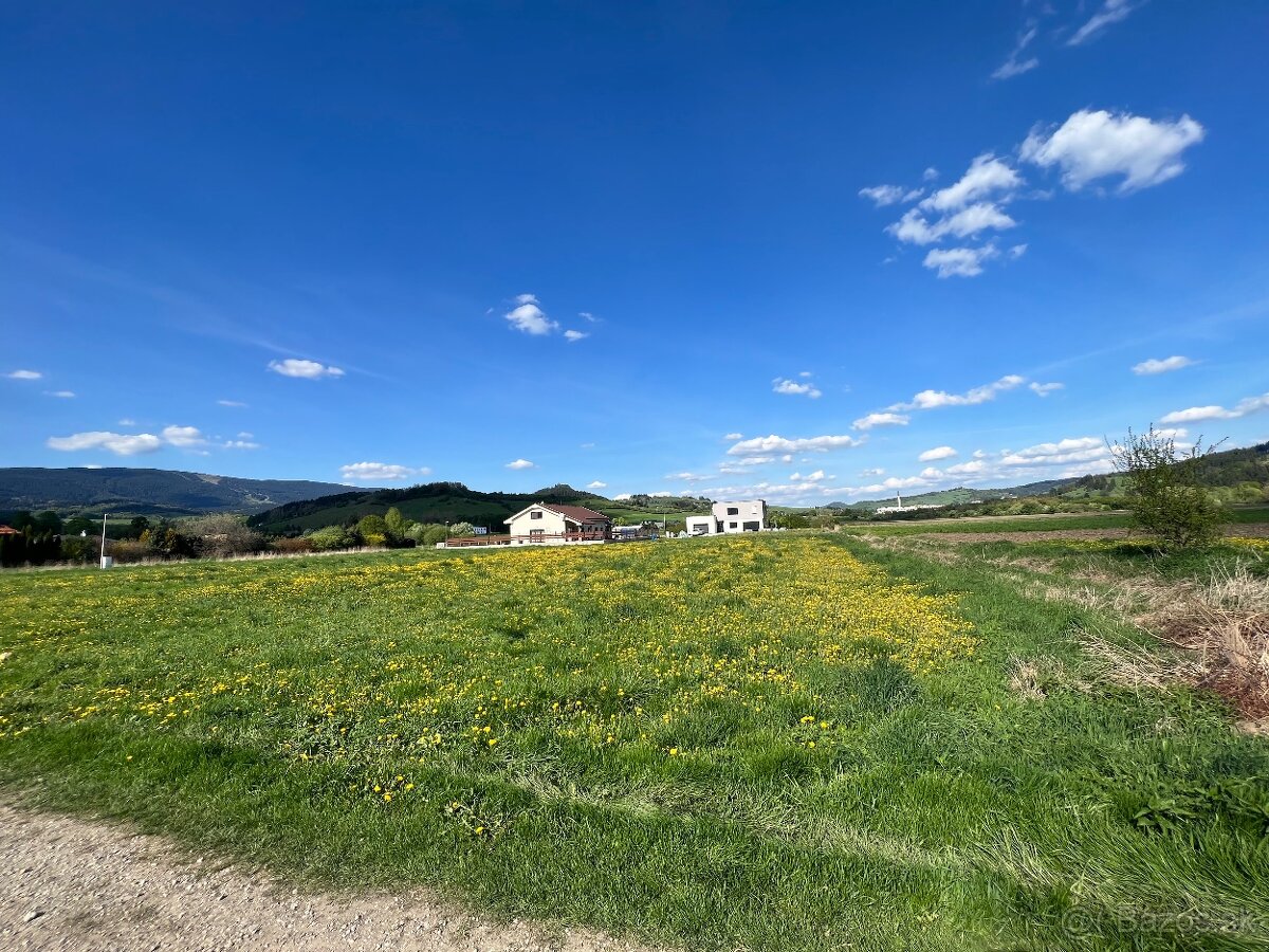 Stavebný pozemok - Veličná, s výhľadom, DK 6 minút