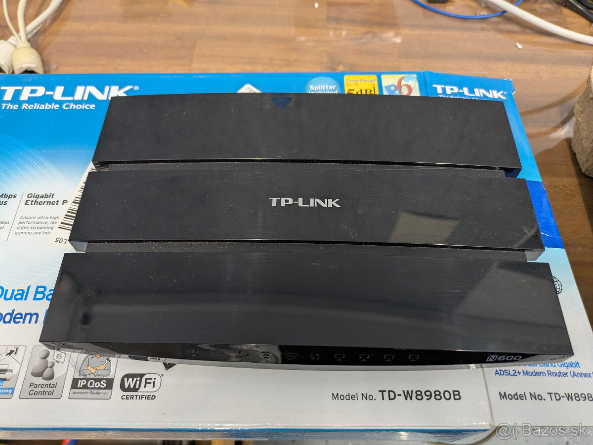 P: ADSL2+ Router