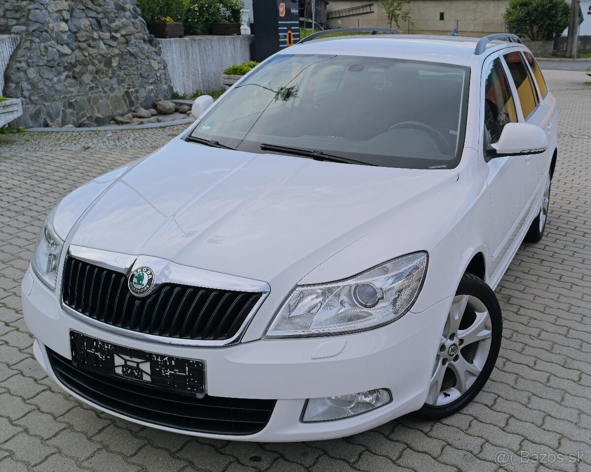 ŠKODA OCTAVIA COMBI 2.0 TDi 103KW CR FAMILY XENON NAVI ŤAŽNÉ