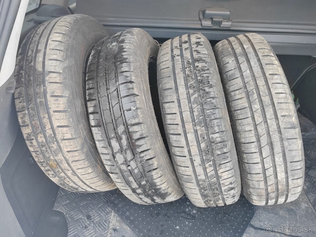 Letné pneu s plechovými diskami 5x100 r14 vyvážené