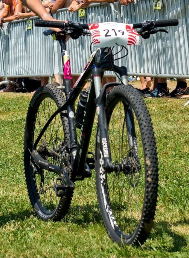 Karbonový bicykel