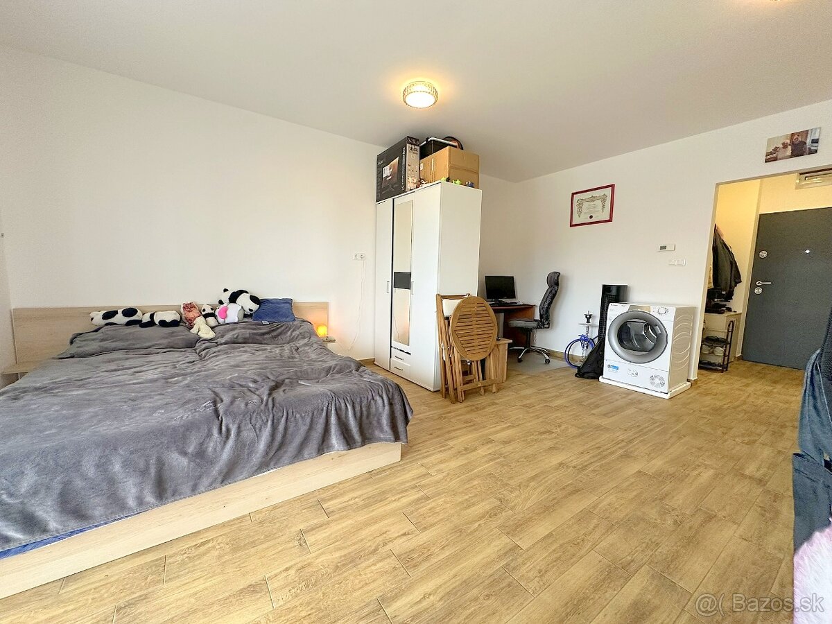 Predaj 38 m2 garsónka s terasou 5,81 m2, Hegyeshalom