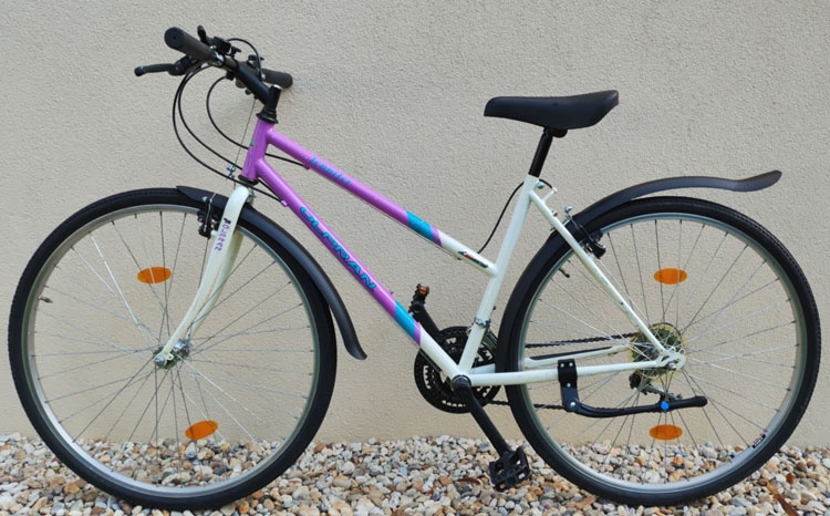 Zachovalý cestný trekingový bicykel OLPRAN