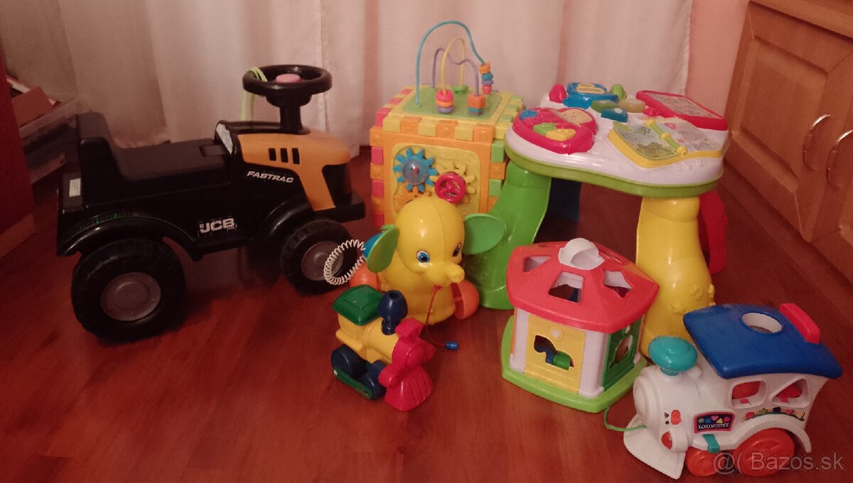 Interaktívny stolík a iné spolu za