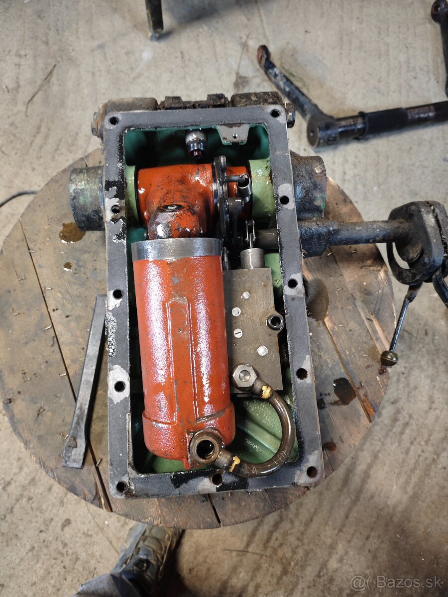 Predam kocku zetor 4011