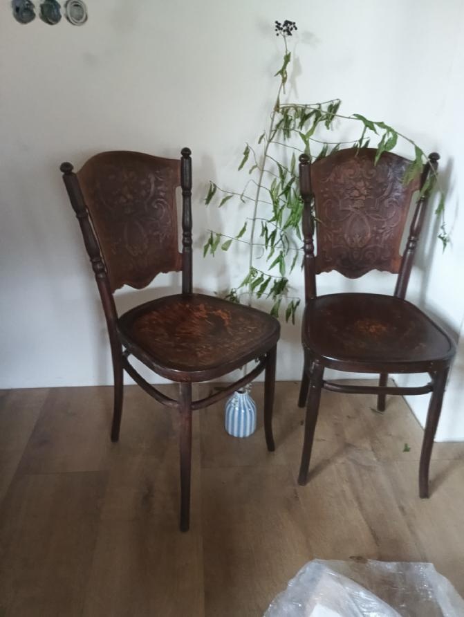 stoličky thonet 2 kusy 1890