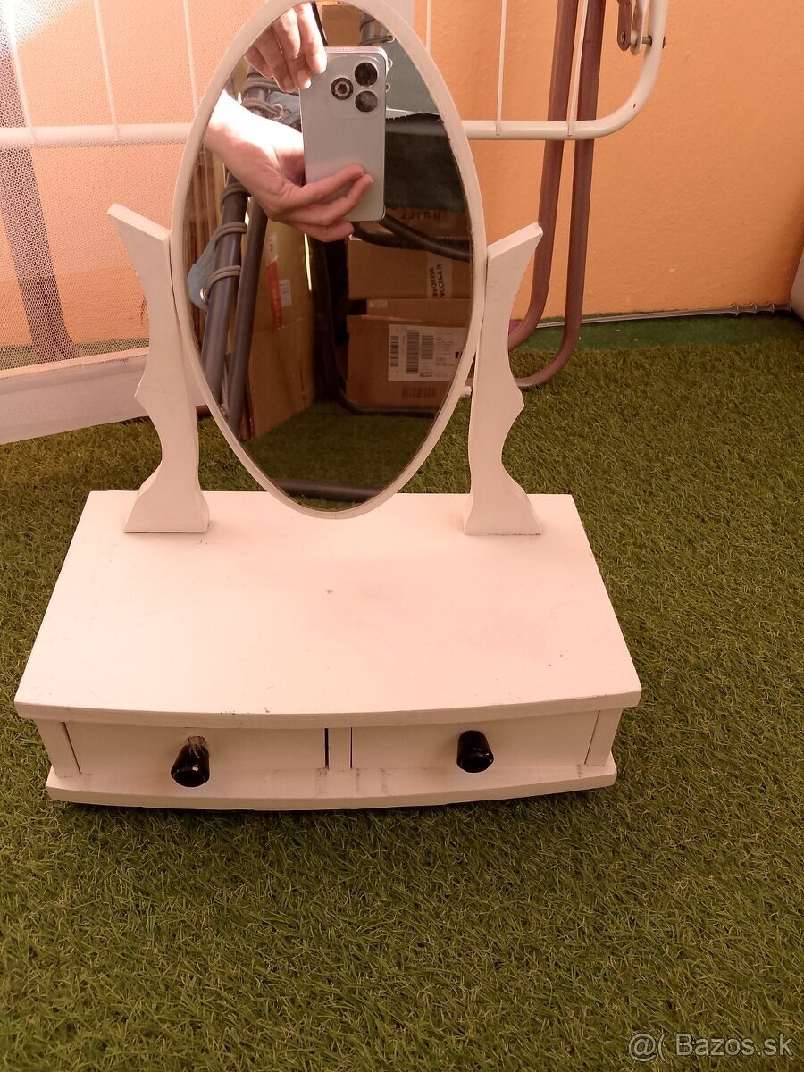 Retro toaletka,poháre rumcajs