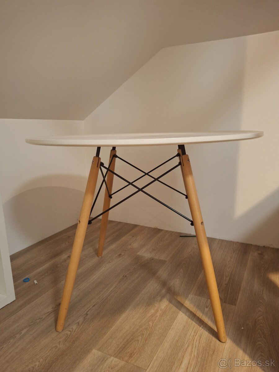 Okrúhly stôl  90cm