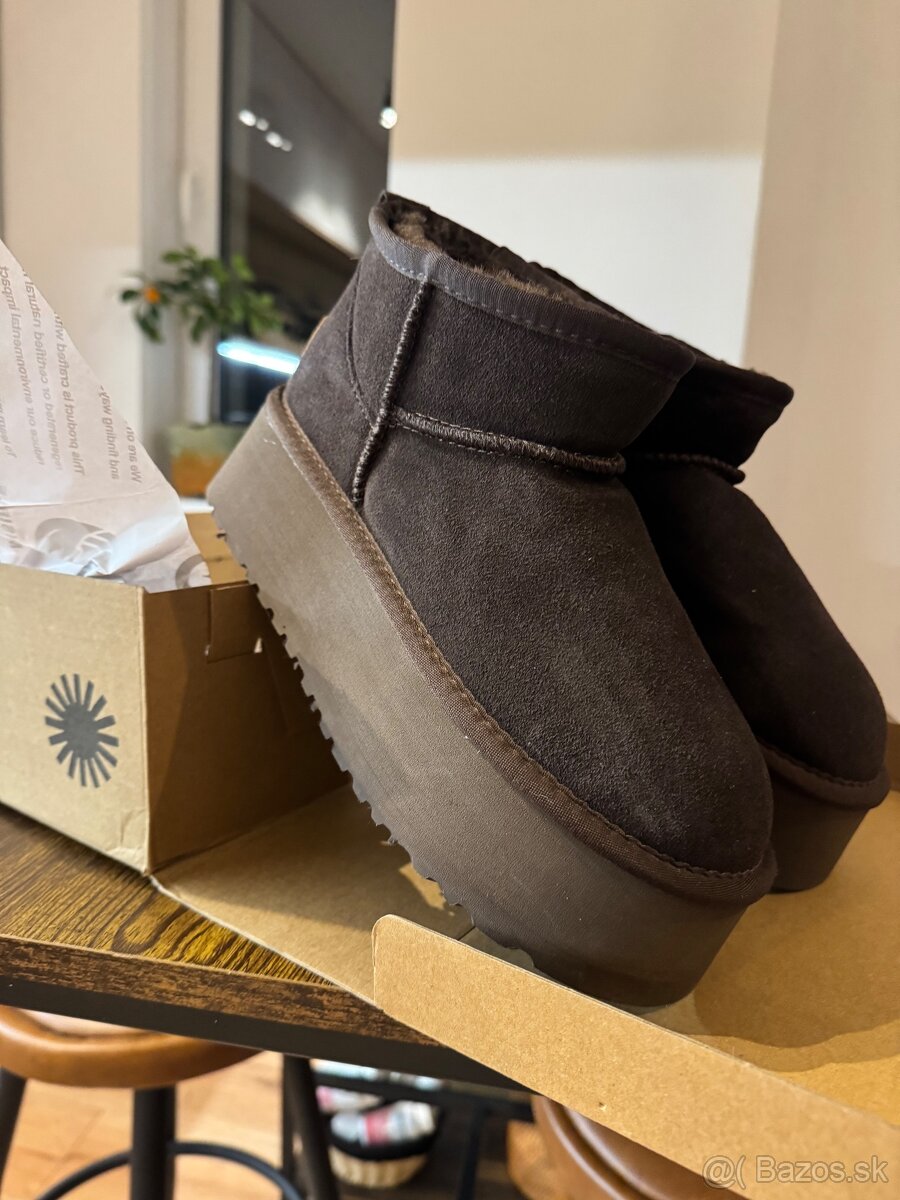 UGG ultra mini platform choco Skladom