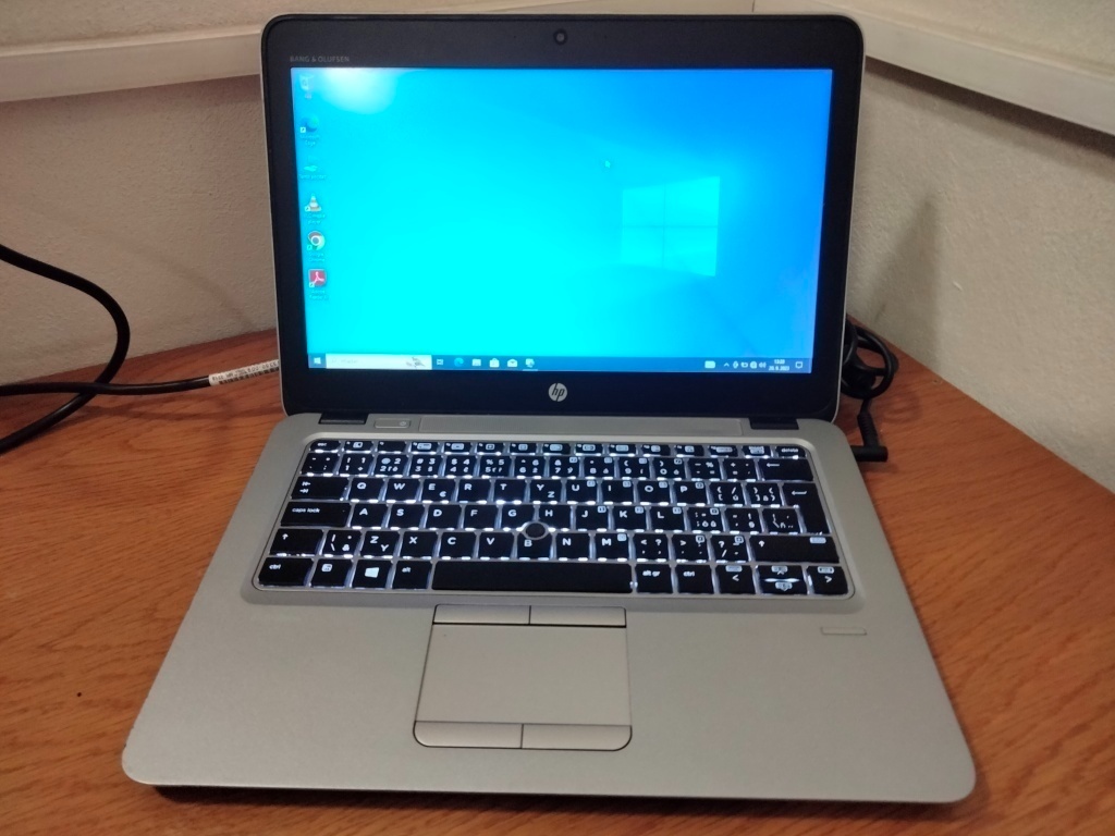 predám notebook HP ELITEBOOK 725 G4 ,WINDOWS 10,bez baterky