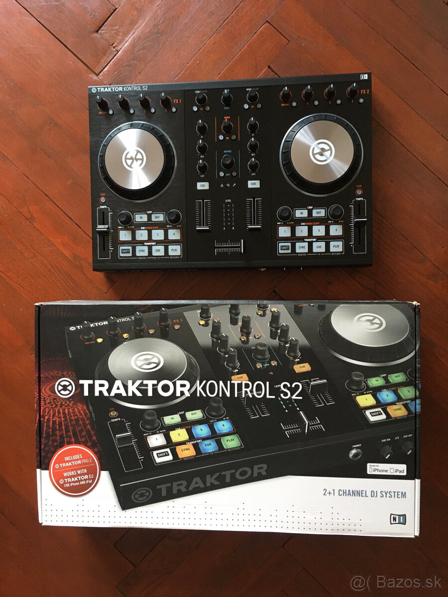 Native Instruments Traktor Kontrol S2 Mk2 controller