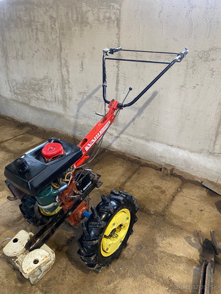 Vari  malotraktor