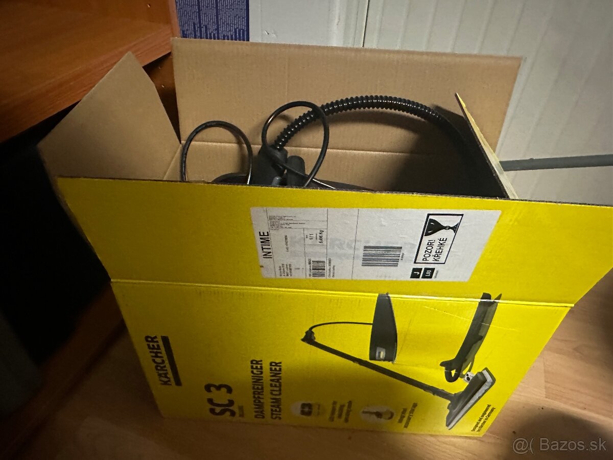 Parný čistič KARCHER SC3 s príslušenstvom