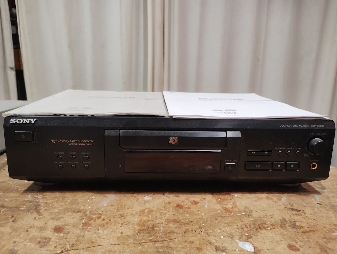 Predám CD prehrávač Sony CDP-XE 530
