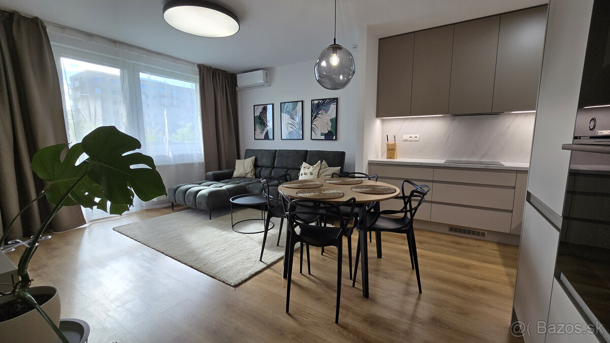 PRENÁJOM – 3 izbový byt – 70m2 s BALKÓNOM – OVOCNÉ SADY