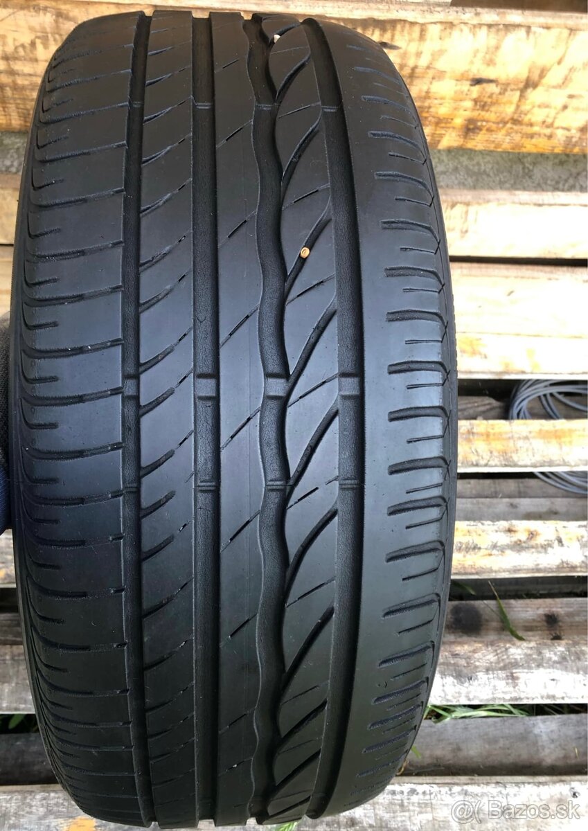 215/45 r16