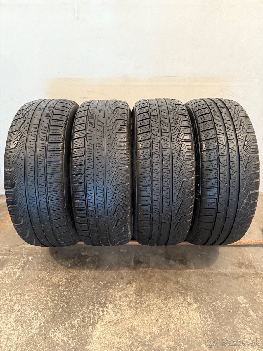 Zimné pneumatiky 235/55/18 Pirelli Sottozero Winter
