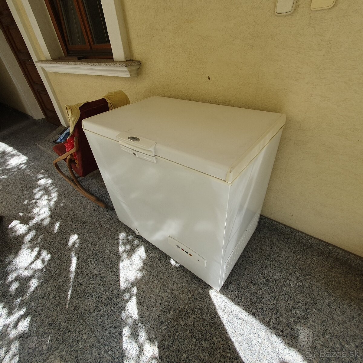 Predám truhlicovú mrazničku Whilpool