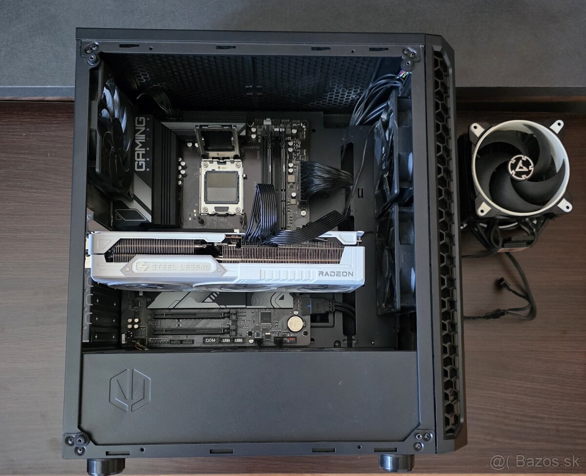 Herný PC, RX 9070XT, 32GB RAM, 750W | Bez CPU a SSD