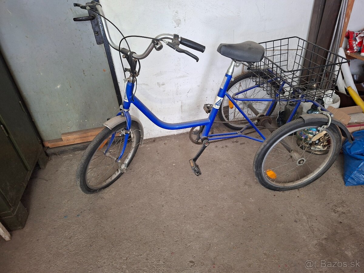 Trojkolka pre seniorov