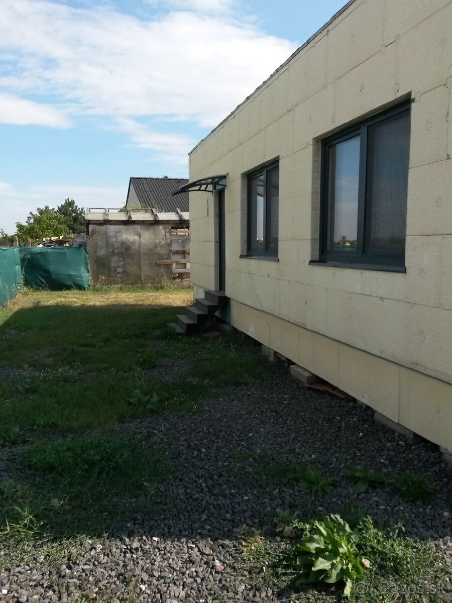 Prenájom domu s pozemkom 1000 m2