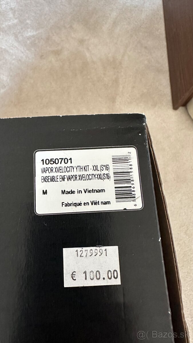 Bauer XVelocity M + tréningový dres Bauer M