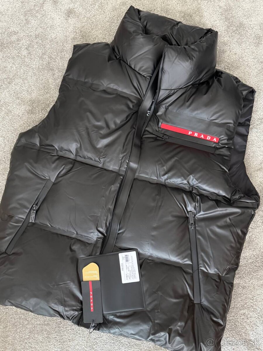 Pánska vesta Prada.