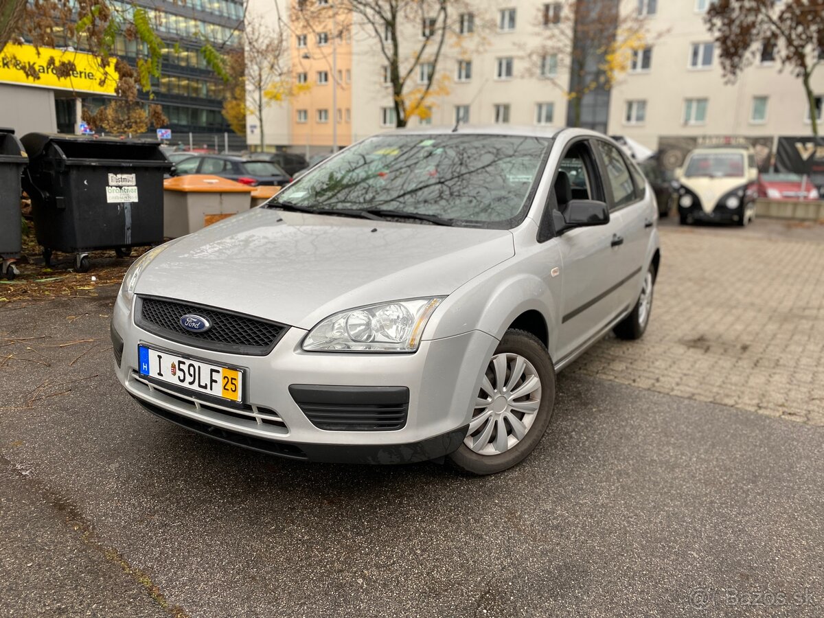 Ford Focus 1.4i (52oookm)
