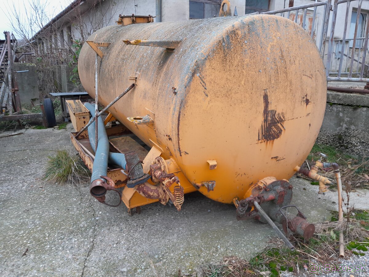 Fekál Cisternova nadstavba Liaz 8m3