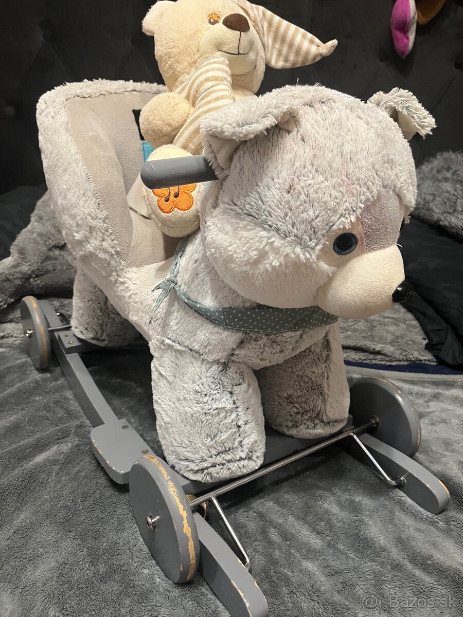 PlayTo hojdacia hračka s kolieskami husky