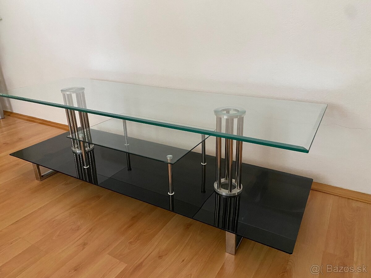 Konferenčný stolík/ stolík pod tv