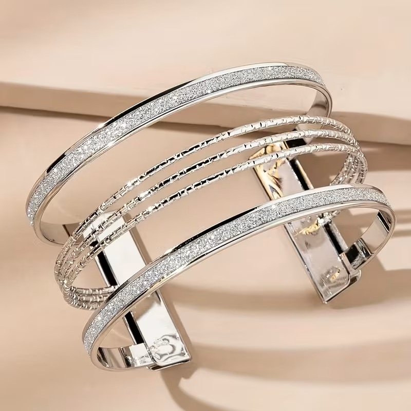 prekrásny náramok UNI