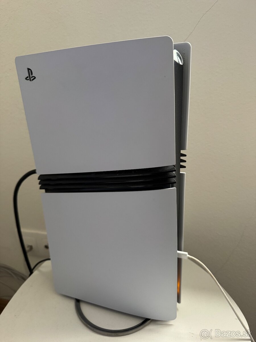 PS5 PRO - 2TB + BT Slúchadla + herný ovládaš