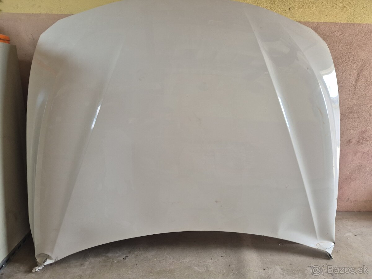 Predám kapotu bmw F30/F31/F32/F36