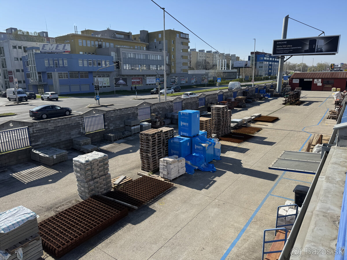 Prenájom areálu 4564m² s priamym vjazdom od ulice Panónská c