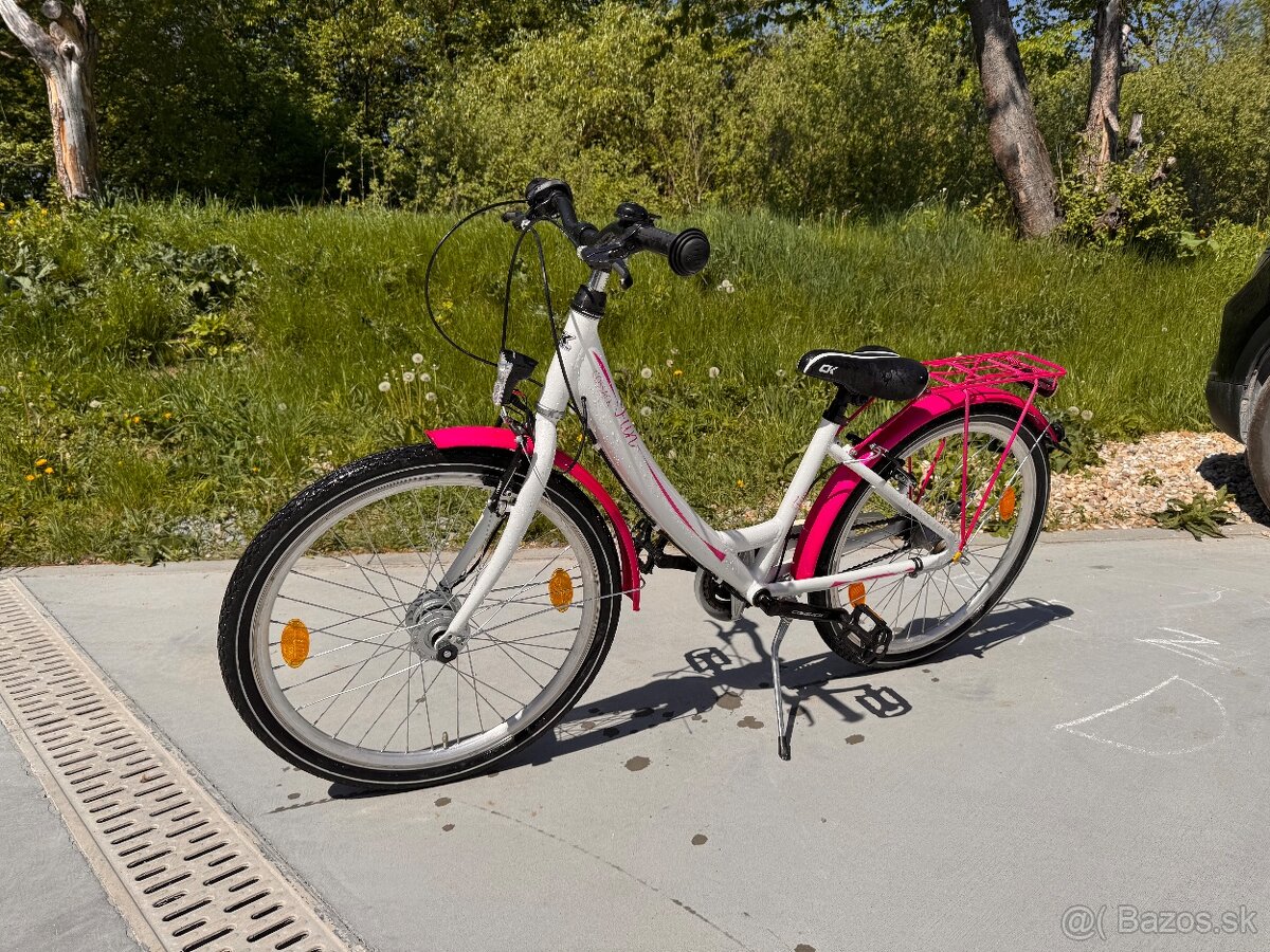 Dievčenský bicykel
