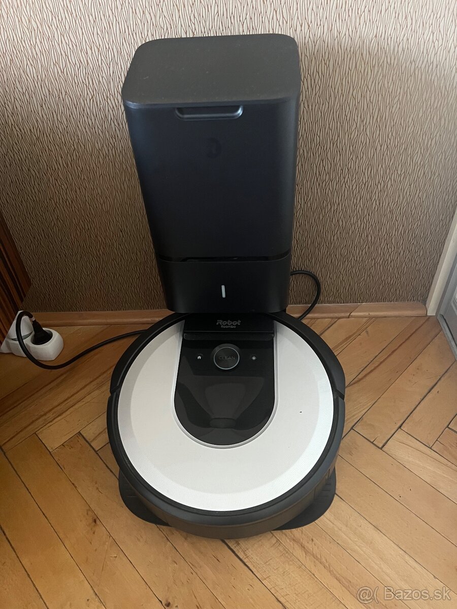Roboticky vysavac iRobit Roomba i7