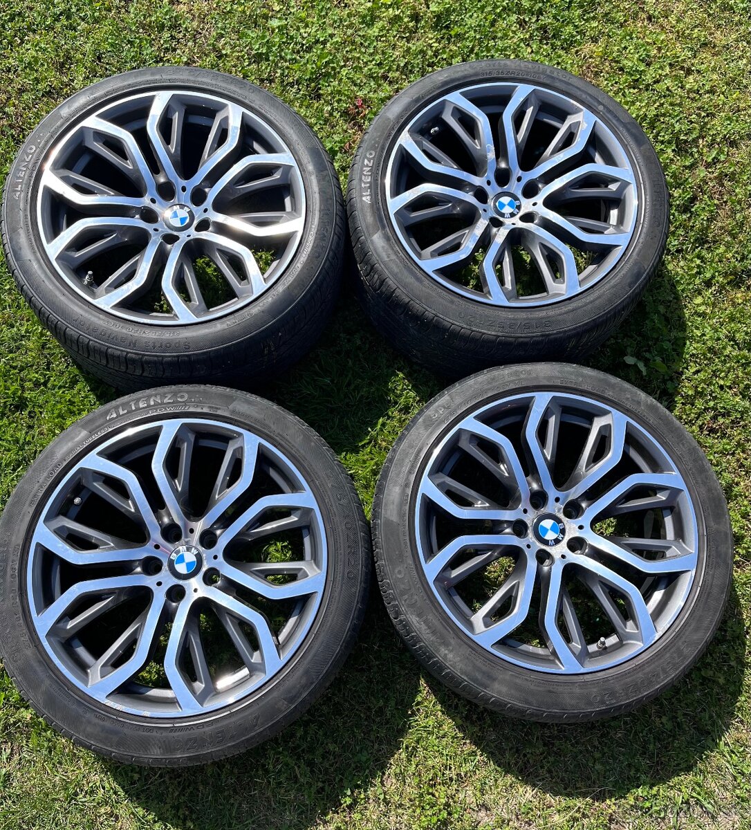 Disky a pneumatiky R20