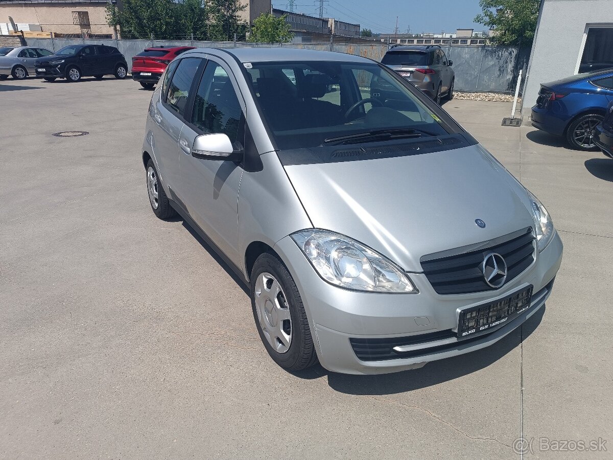 Predám Mercedes Benz A trieda 160i automat