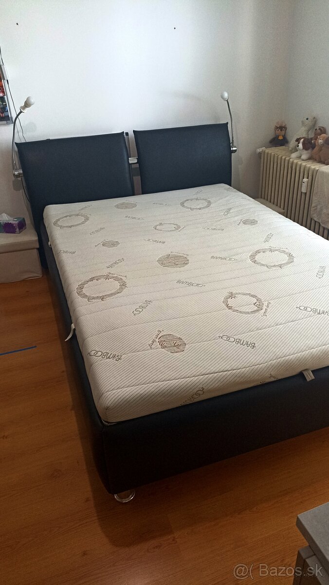 Posteľ 140x200 s matracom