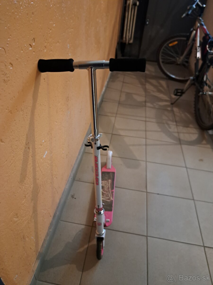 Predám detskú kolobežku